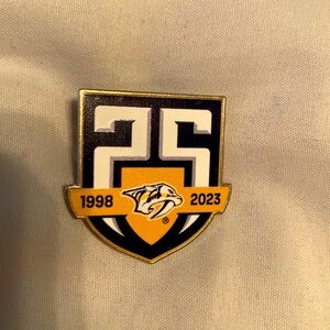 Nashville Predators Lapel Pin 25 Year Anniversary NWT